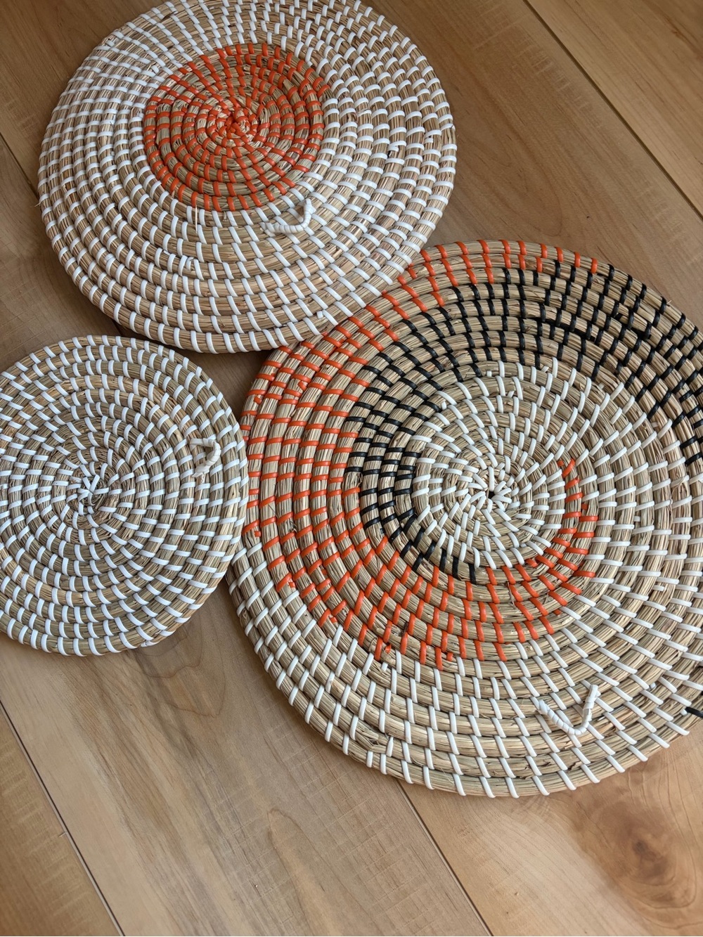 Woven Round Decorative Wall Baskets - Neutral & Orange Set of 3- Boho - Picture 2 of 3